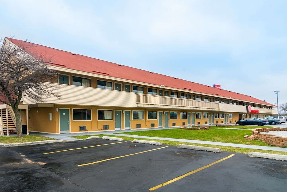 Econo Lodge South Holland - Chicago Southland — hotel in South Holland, Illinois