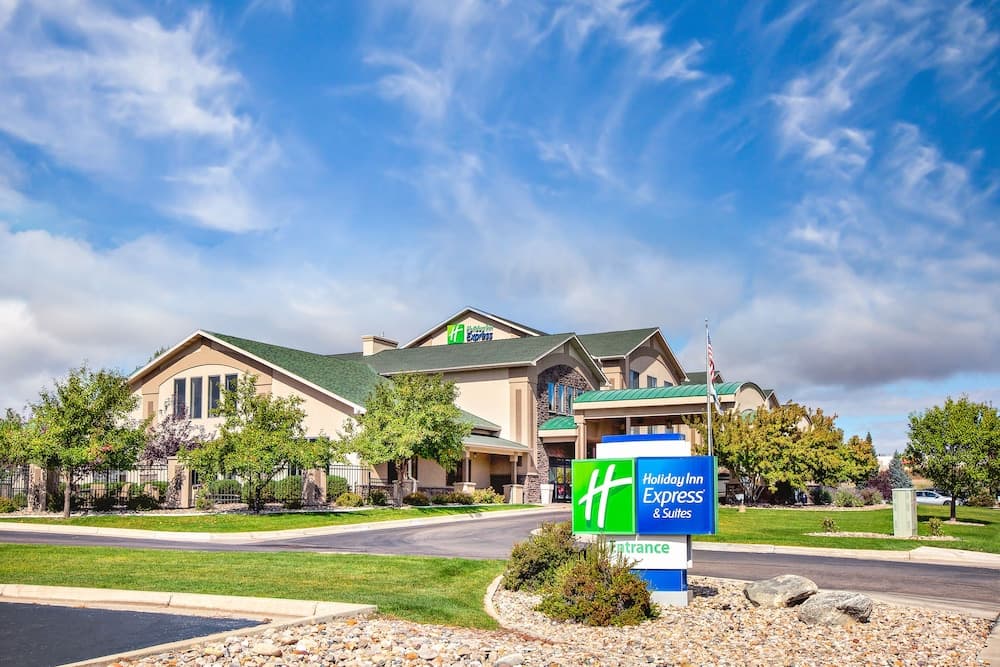 Holiday Inn Express & Suites Gillette by IHG featured exterior or lobby in Gillette, WY — similar hotel
