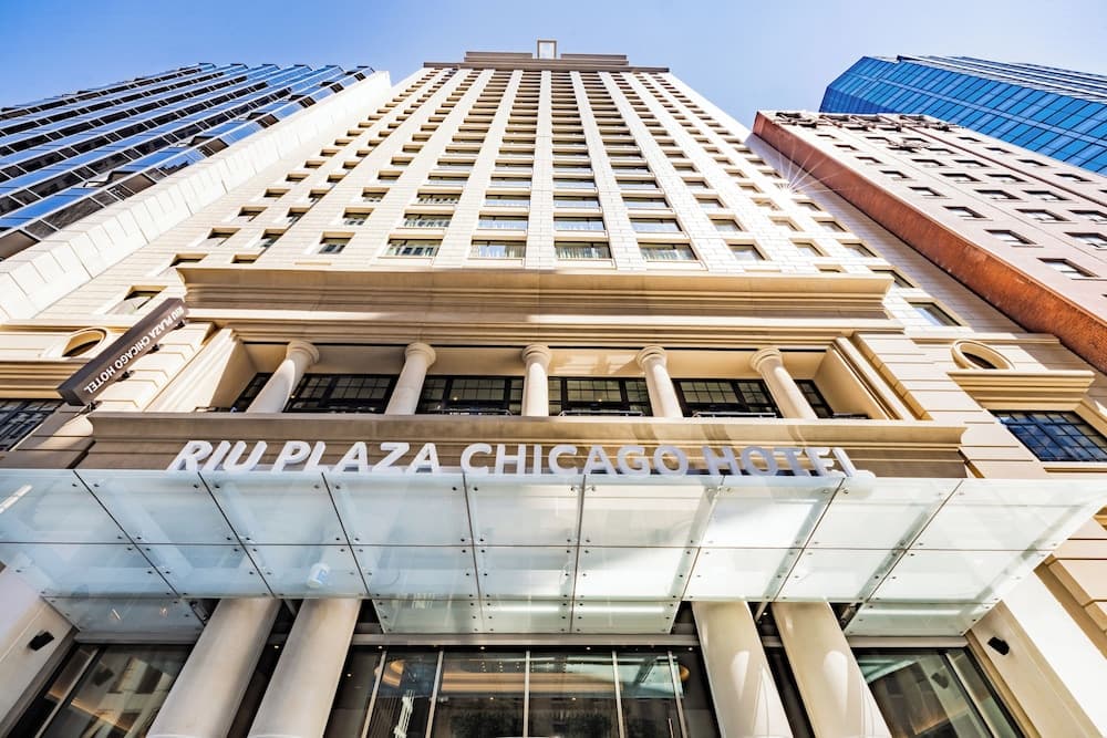 Hotel Riu Plaza Chicago exterior or lobby in Chicago, IL — main listing photo