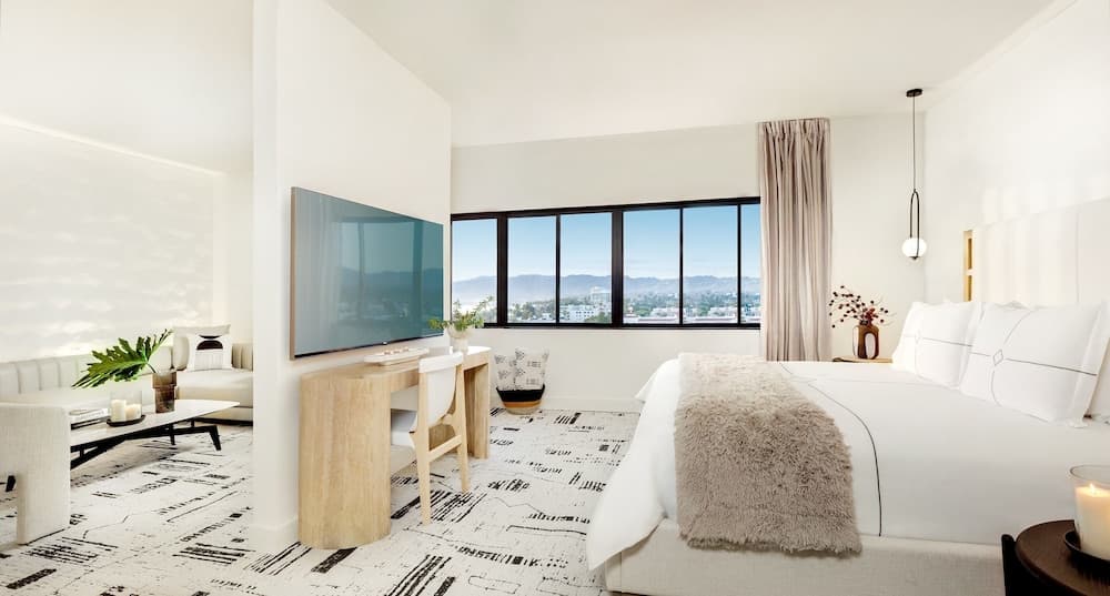 The Huntley Hotel — hotel in Santa Monica, California