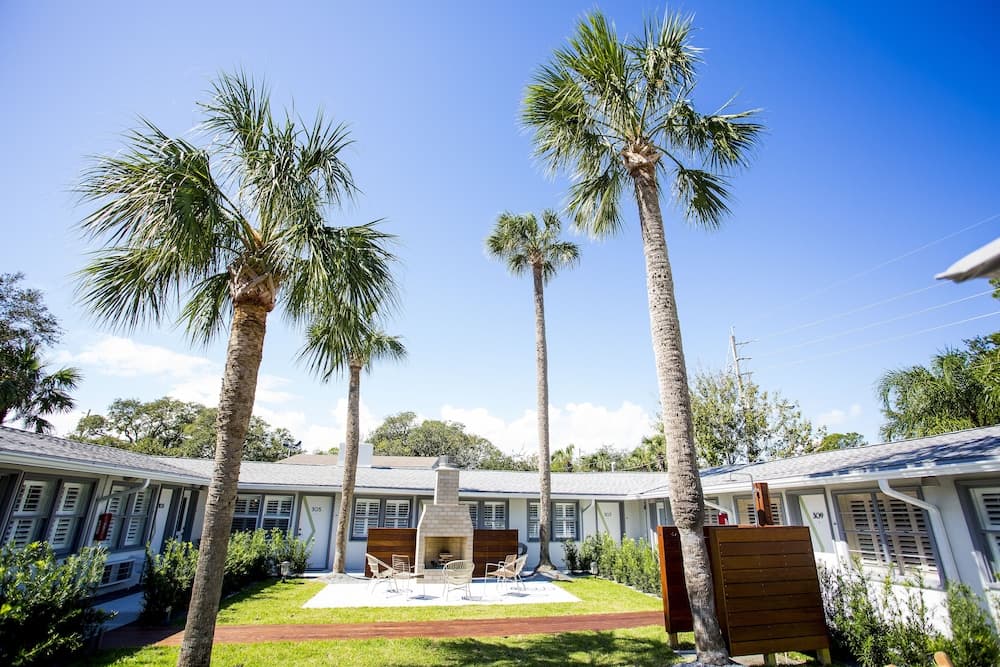 The Hotel Palms — hotel in Atlantic Beach, Florida