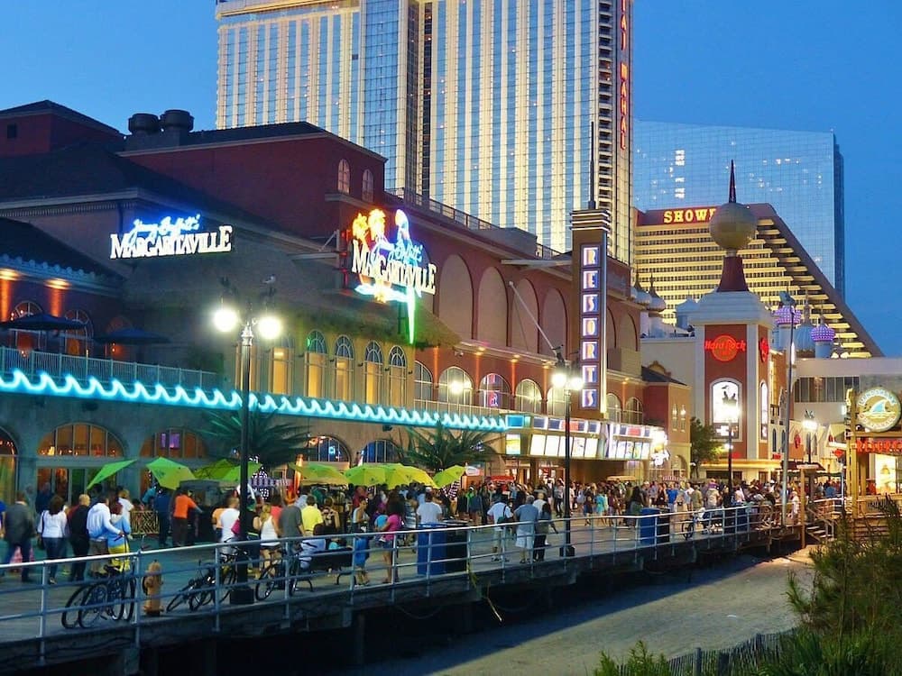 Sleep SIX 1BR2BA Cozysuites on Boardwalk interior in Atlantic City, NJ — gallery photo 2