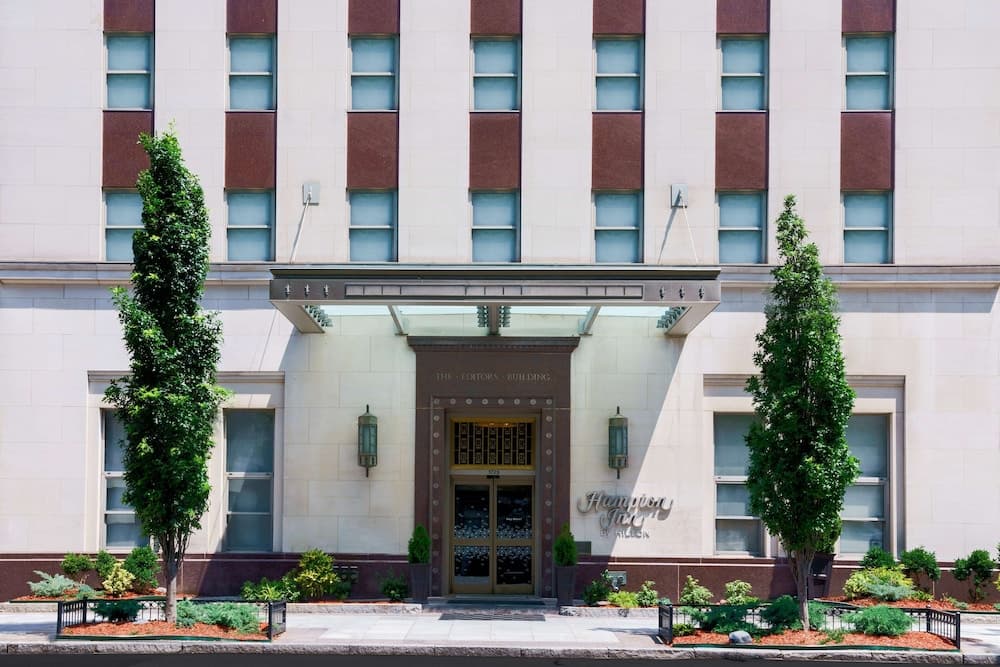 Hampton Inn Washington, D.C./White House featured exterior or lobby in Washington, DC — similar hotel