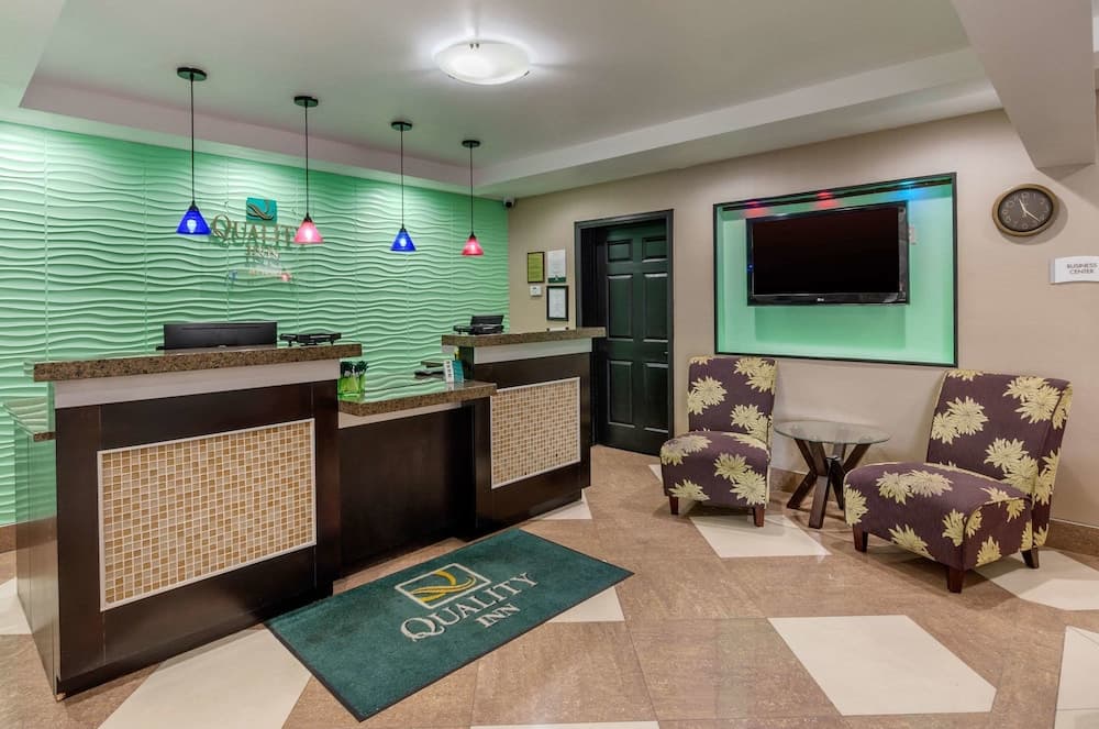 Quality Inn Covington Downtown interior in Covington, VA — gallery photo 2