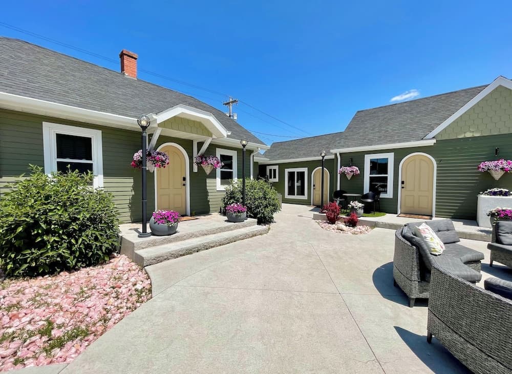 EO Bungalows – Adults Only — hotel in Custer, South Dakota