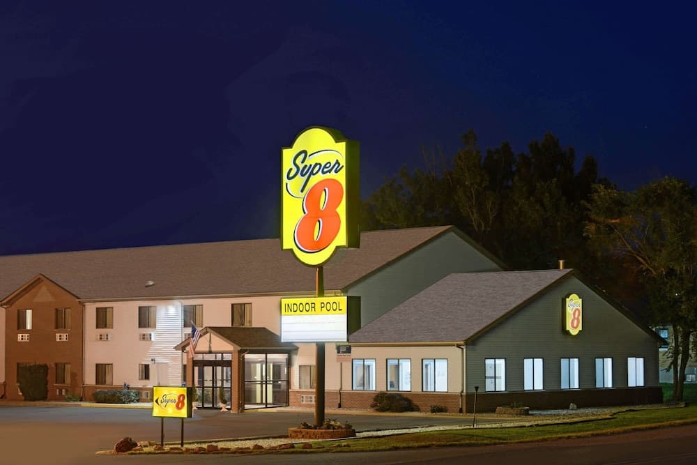Super 8 by Wyndham Fairfield featured exterior or lobby in Fairfield, IA — similar hotel