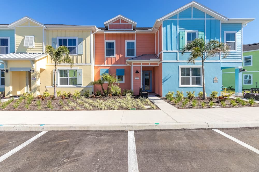 Margaritaville Cottages Orlando by Vstays with H2O Waterpark — hotel in Kissimmee, Florida