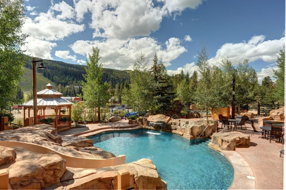 Springs 8848 interior in Keystone, CO — gallery photo 2