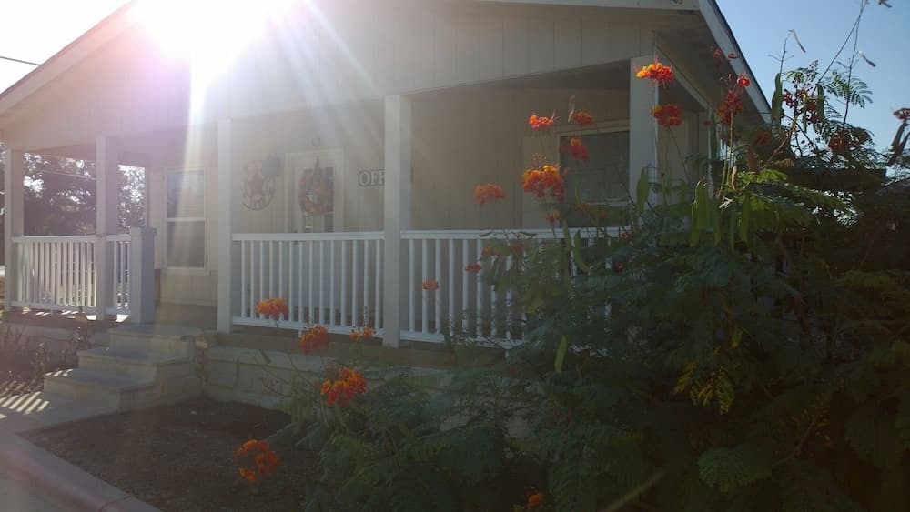 Shale Lodge Pleasanton — hotel in Pleasanton, Texas