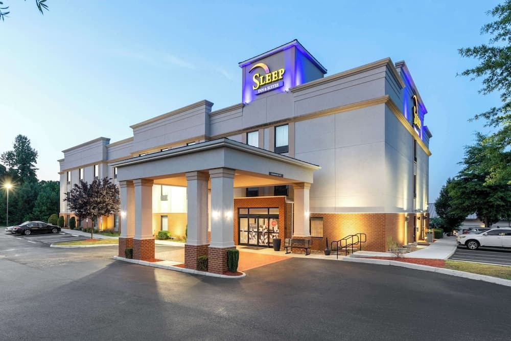 Sleep Inn And Suites — hotel in Midlothian, Virginia