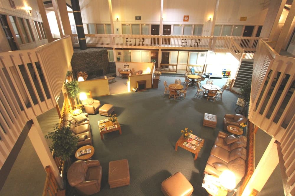 Roundhouse Resort interior in Pinetop, AZ — gallery photo 2