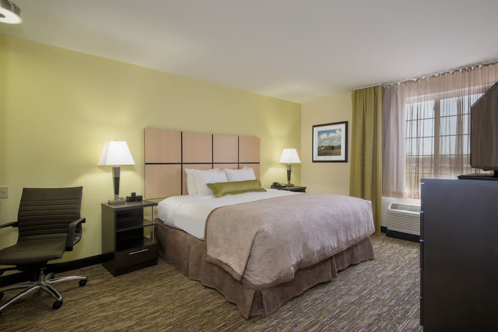 Candlewood Suites Midwest City by IHG property views in Del City, OK — gallery photo 3