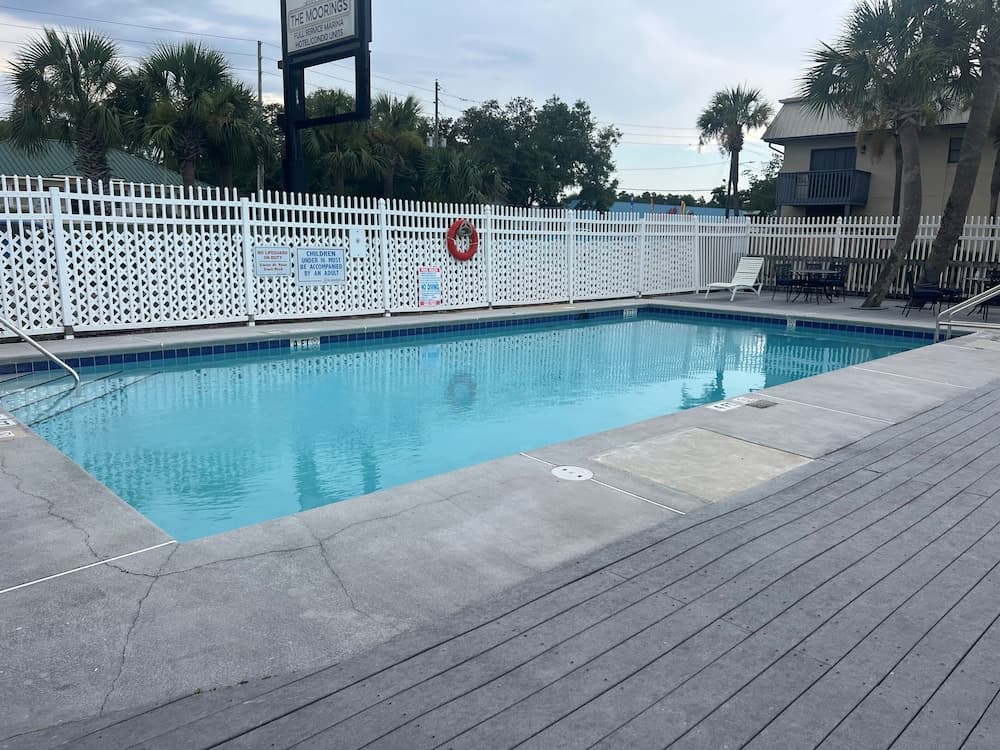 The Moorings Hotel and Marina — hotel in Carrabelle, Florida
