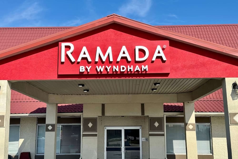 Ramada by Wyndham Lumberton — hotel in Lumberton, North Carolina
