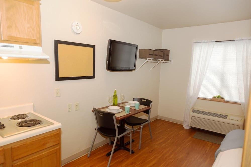 Siegel Select Alexandria interior in Alexandria, LA — gallery photo 2