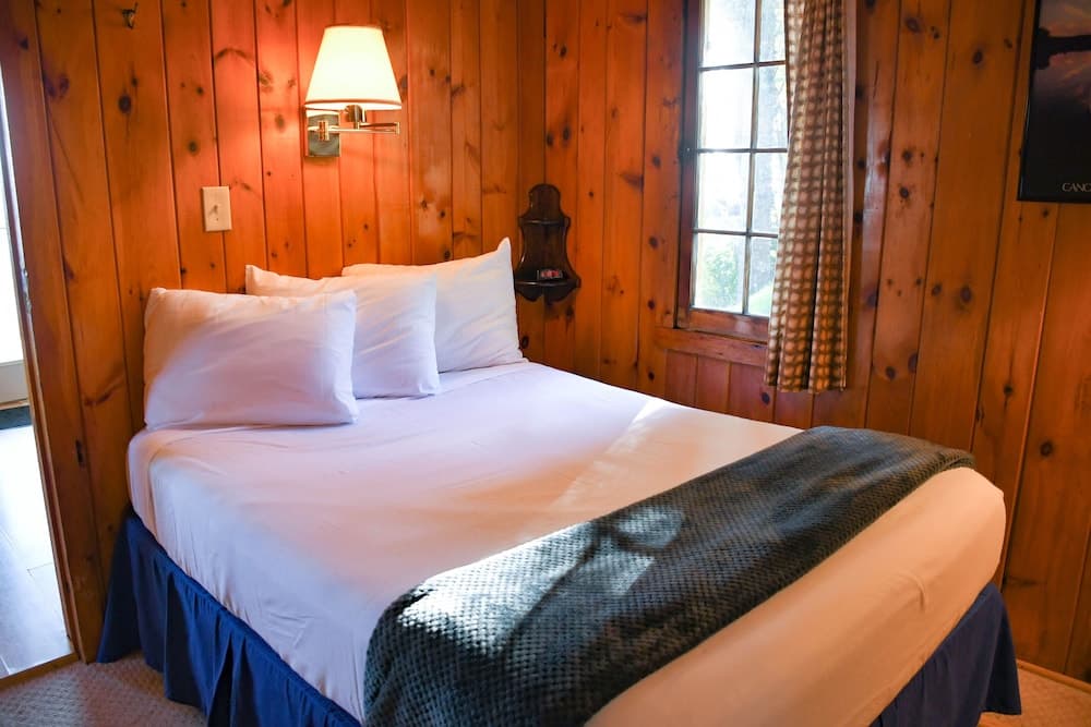Solbakken Resort On Superior property views in Lutsen, MN — gallery photo 3