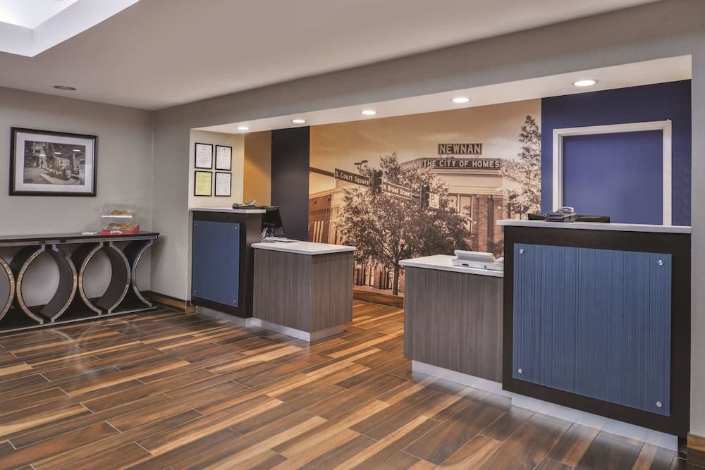 La Quinta Inn & Suites by Wyndham Atlanta South - Newnan — hotel in Newnan, Georgia