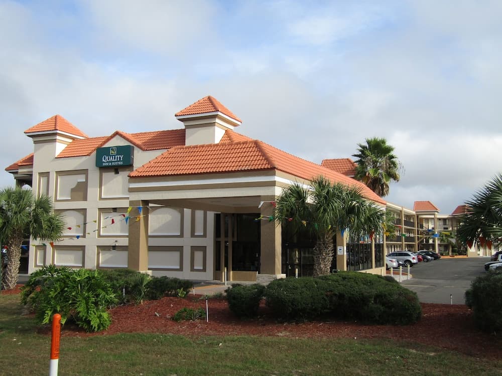 Quality Inn & Suites Kissimmee by The Lake — hotel in Kissimmee, Florida