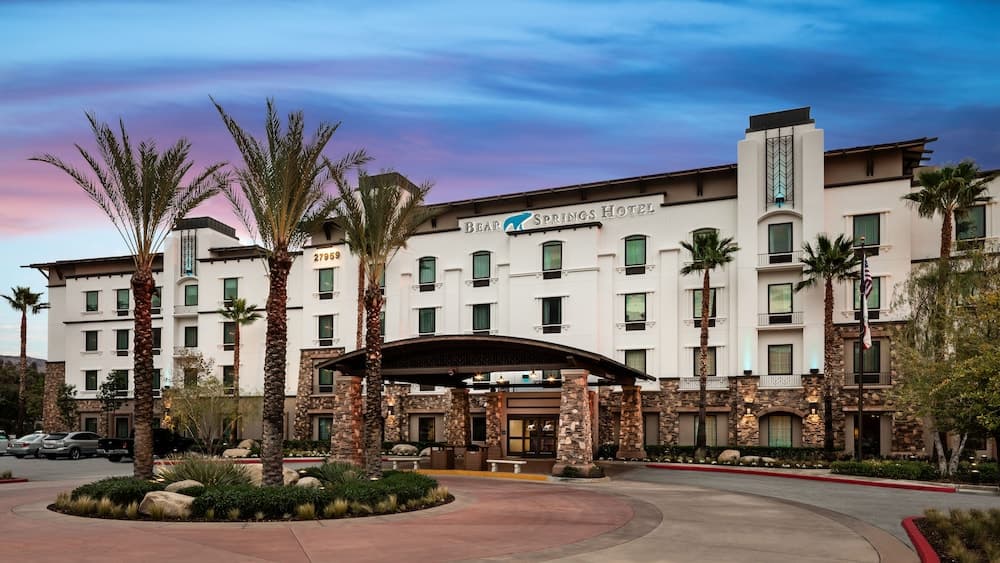 Bear Springs Hotel — hotel in Highland, California