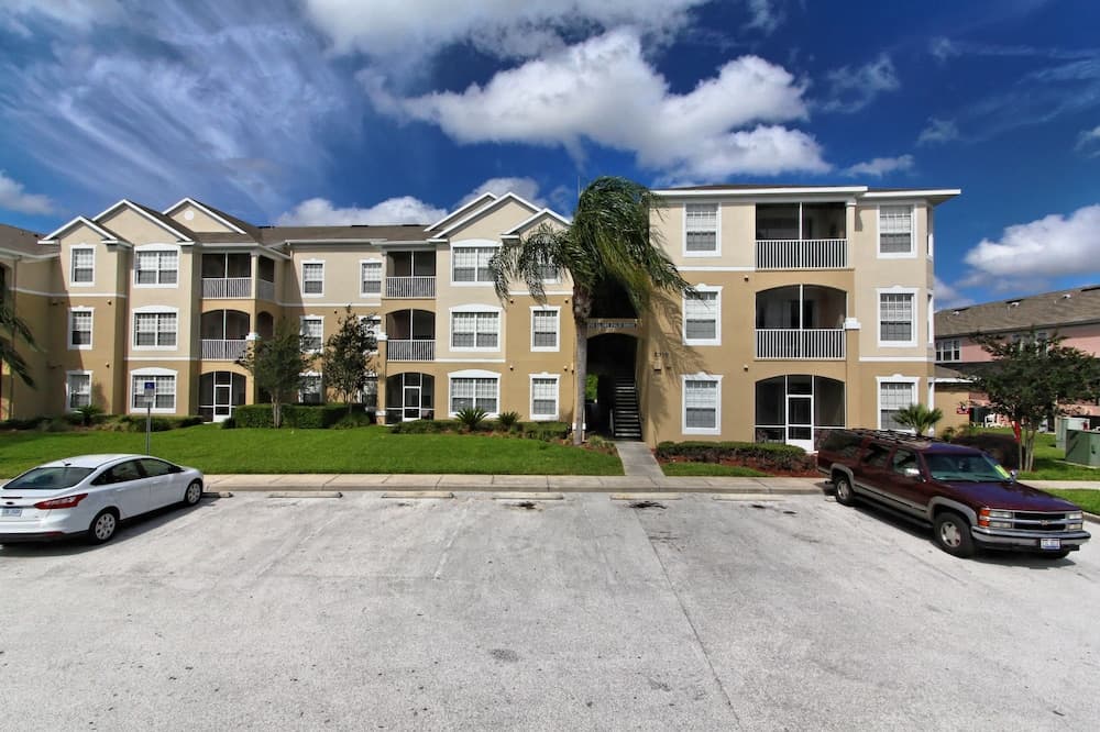 Palm Breeze by VillaDirect featured exterior or lobby in Kissimmee, FL — similar hotel