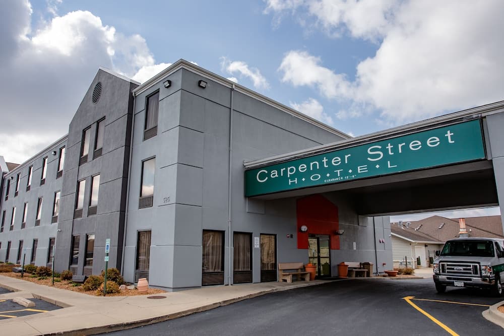 Carpenter Street Hotel featured exterior or lobby in Springfield, IL — similar hotel
