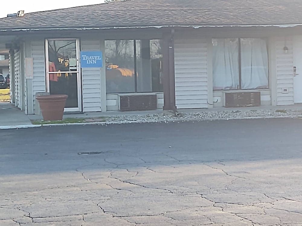 Travel Inn Perrysburg — hotel in Perrysburg, Ohio
