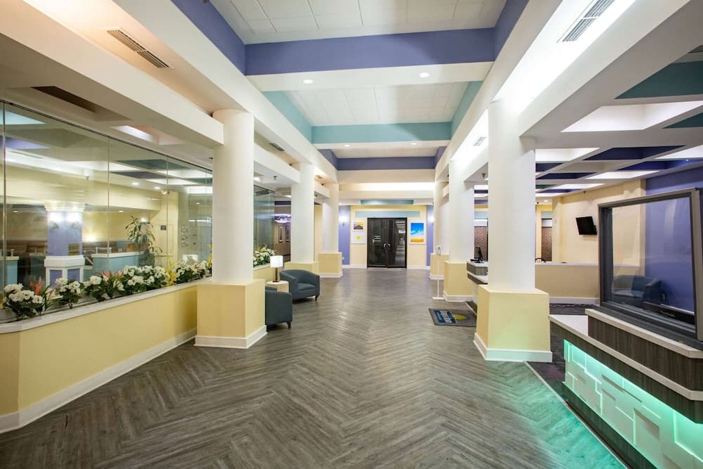 Super 8 by Wyndham Mobile I-65 interior in Mobile, AL — gallery photo 2