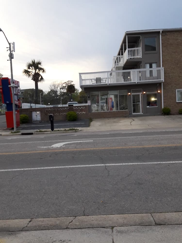 Ocean Waves Hotel featured exterior or lobby in Myrtle Beach, SC — similar hotel