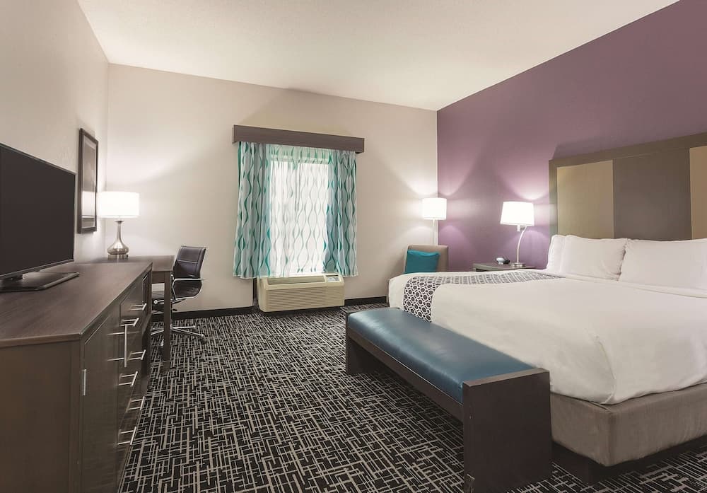 La Quinta Inn & Suites by Wyndham Covington property views in Covington, GA — gallery photo 3