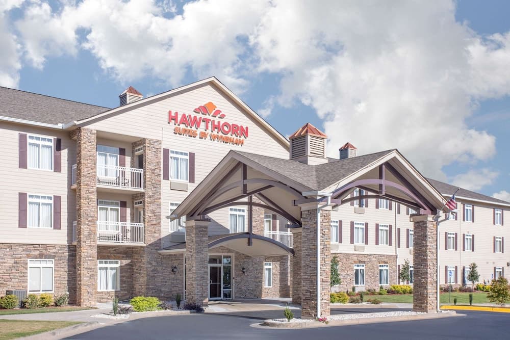 Hawthorn Extended Stay by Wyndham Conyers — hotel in Conyers, Georgia
