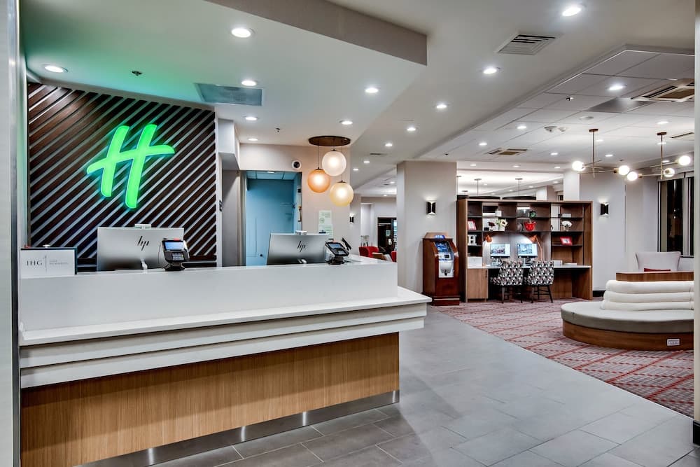 Holiday Inn Washington-Central/White House by IHG interior in Washington, DC — gallery photo 2