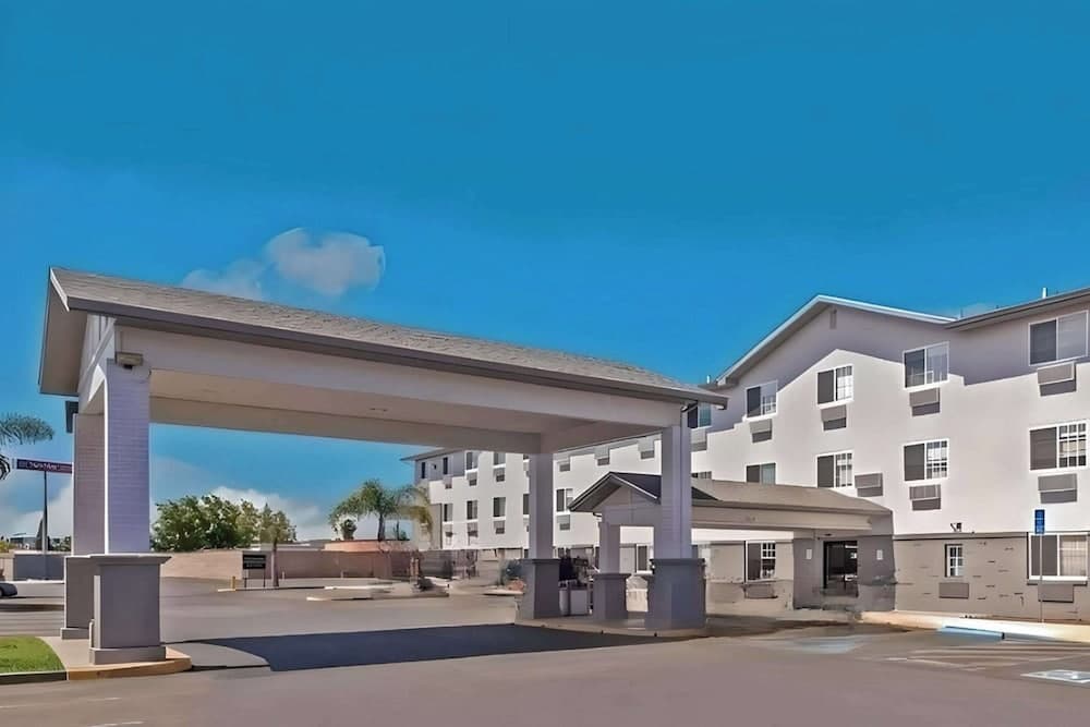 Comfort Inn Hayward - Oakland South — hotel in Hayward, California