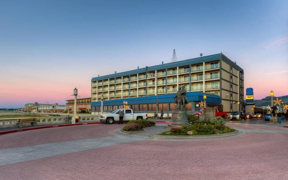 Promenade Inn & Suites Oceanfront — hotel in Seaside, Oregon