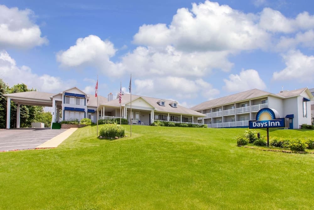 Days Inn by Wyndham Petoskey featured exterior or lobby in Petoskey, MI — similar hotel