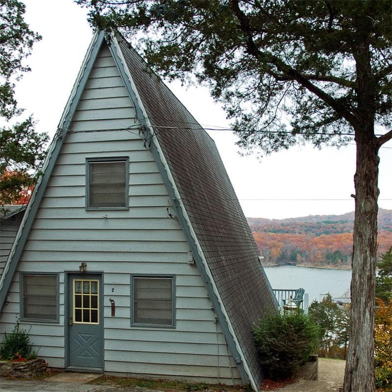 Alpine Lodge Resort interior in Branson, MO — gallery photo 2