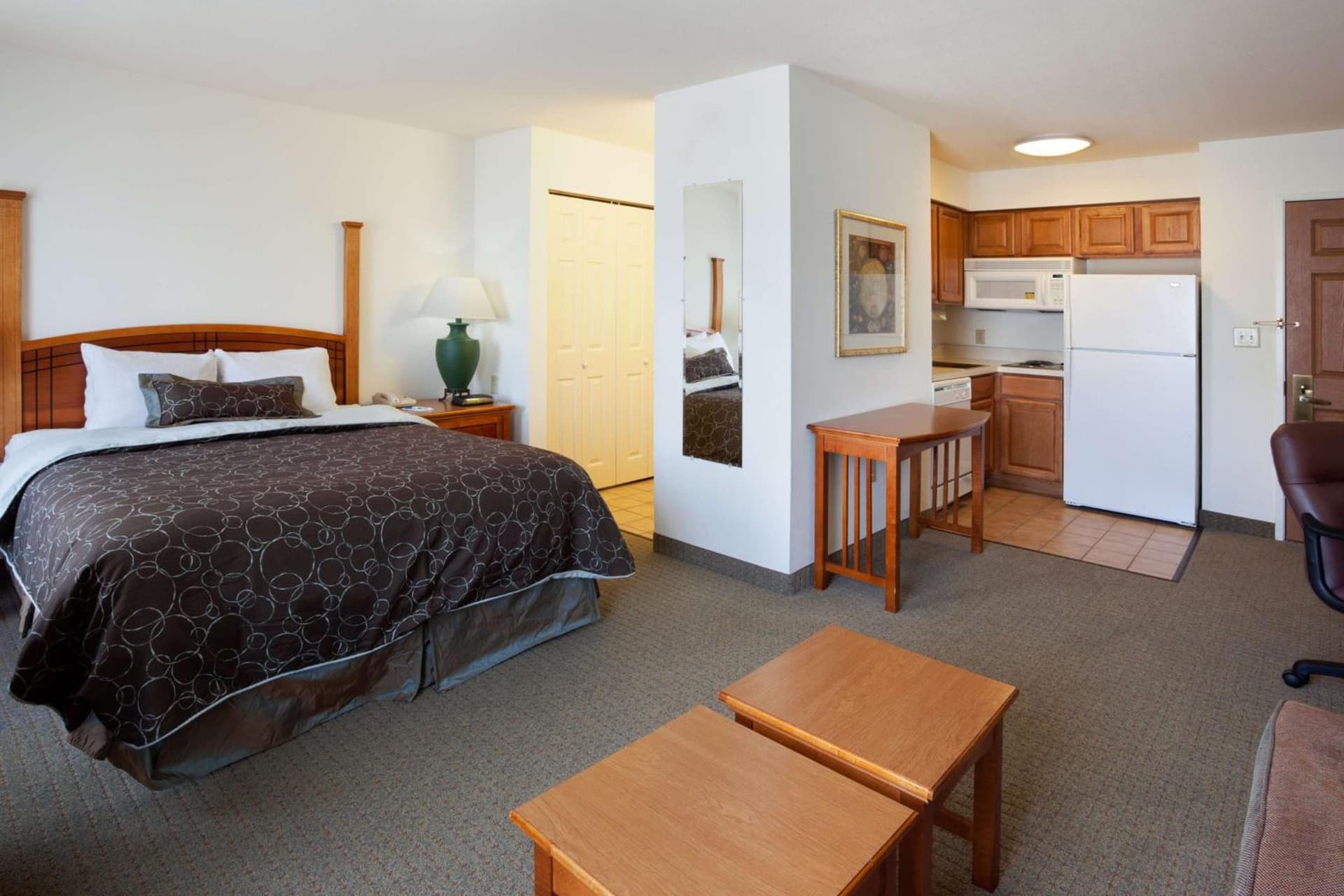 Queen Studio Suite at Sonesta ES Suites San Antonio Northwest Medical Center in San Antonio, TX